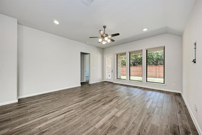 Photo - 133 Bauer Lp