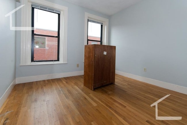 Photo - 302 Washington St Unit 4