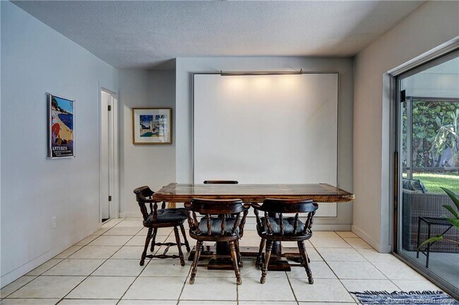 Photo - 905 SE Flamingo Ave