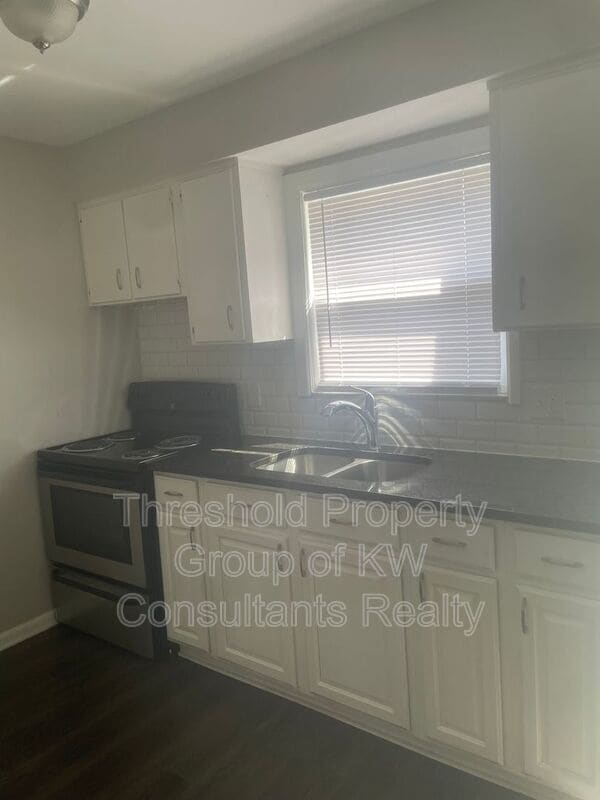 Photo - 1170 Bryden Rd Unit D