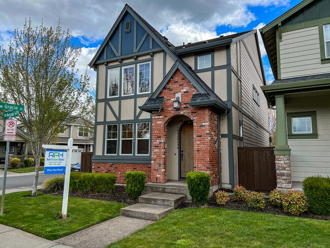 Enjoyable 4-Bed, 2.5-Bath Corner Lot Home ... - Enjoyable 4-Bed, 2.5-Bath Corner Lot Home ...