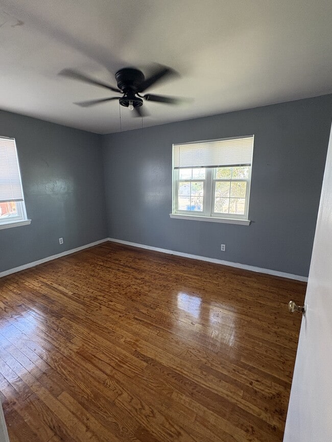 Building Photo - 212 S Fillmore St Unit Condo