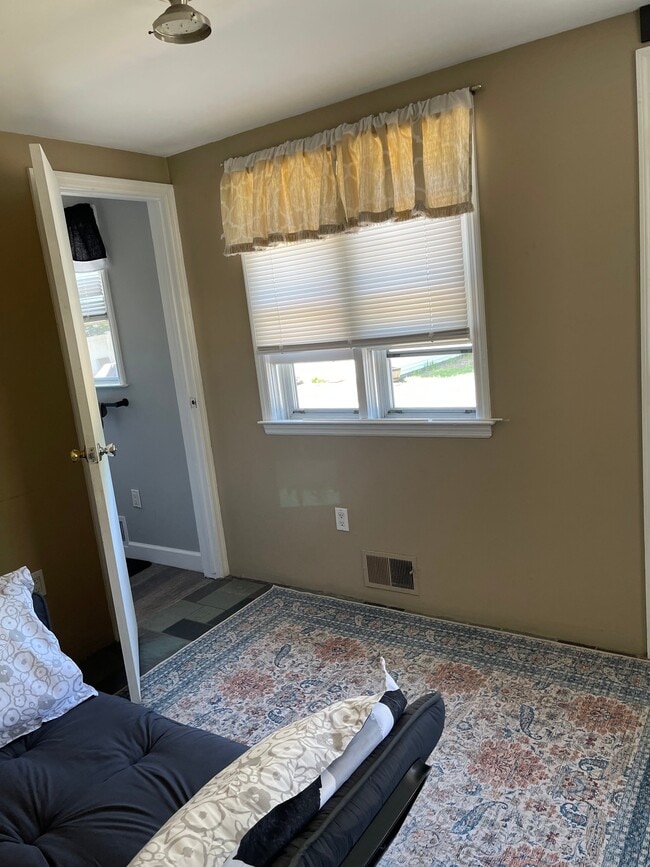 Photo - 23 Ochsner Pl Unit 1