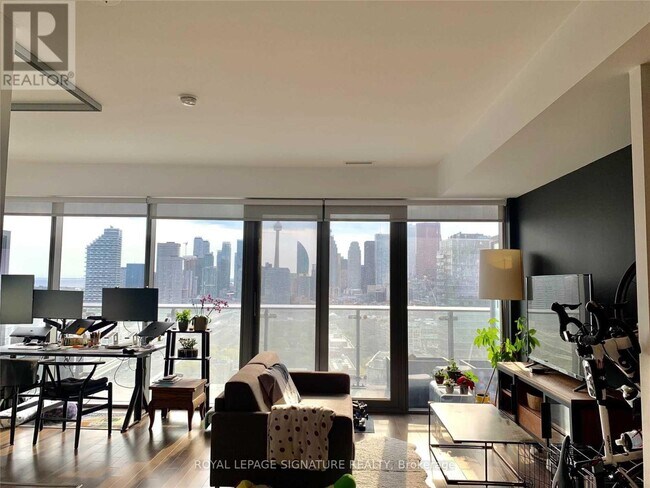 Photo - 70 Distillery Lane Unit 2801