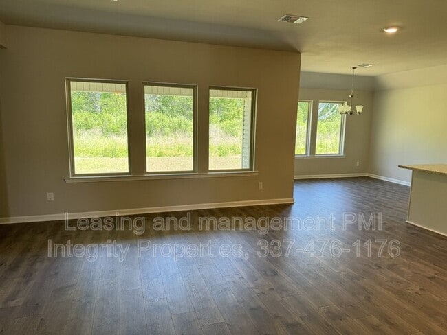 Photo - 231 S Lakepointe Dr