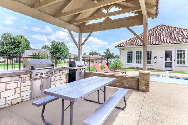 Photo - Arista Apartments