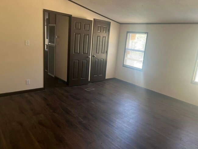 Photo - 3 Bed 2 Bath Mobile Home Available for Rent