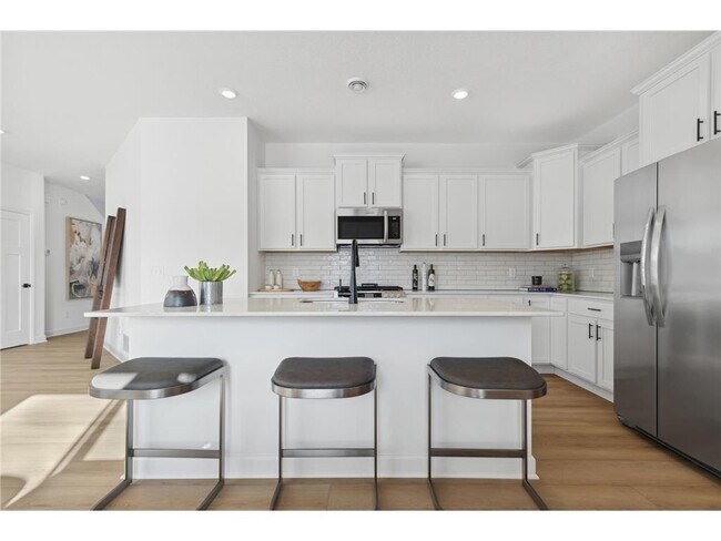 Photo - 18372 Glandon Pass