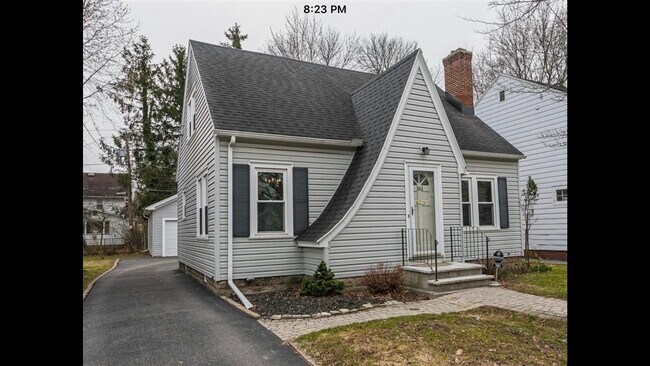 Photo - 161 Rossiter Rd House