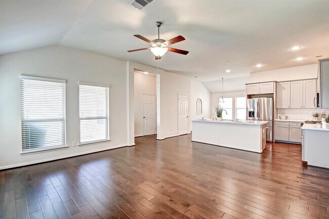 Photo - 18802 Majestic Vista Ln