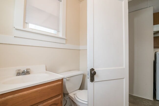 Photo - 4 Bedroom, 1.5 bath Home