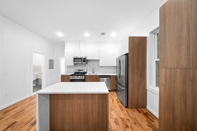 Photo - 1111 53rd St Unit 2