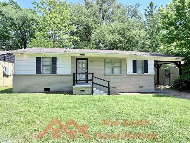 3682 Suzanne Dr