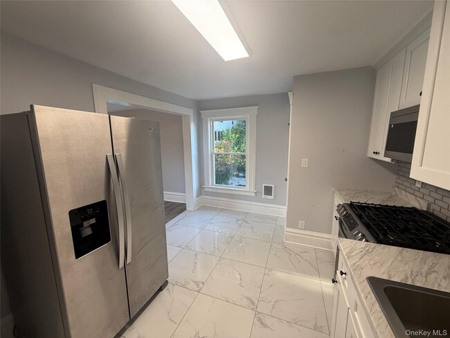 Photo - 18 Edgewood St