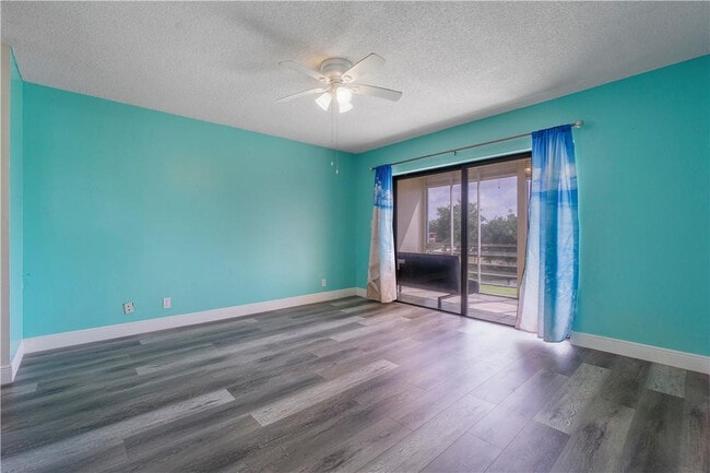 Photo - 2430 SW 81st Ave Unit 305