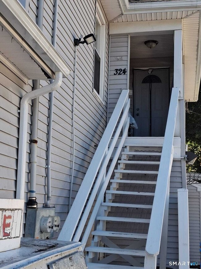 Photo - 324 Naugatuck Ave
