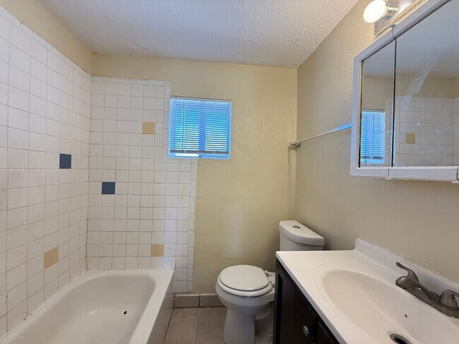 Photo - 350 Estancia Dr NW Unidad - 346