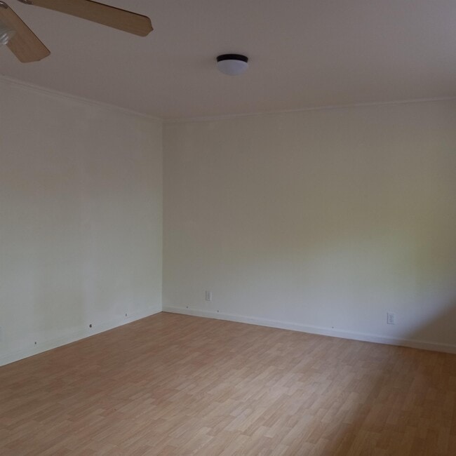 Photo - 15-1637-1637 23rd Ave