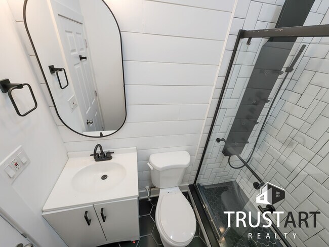 Photo - 3 bedroom house with finished basement in ...