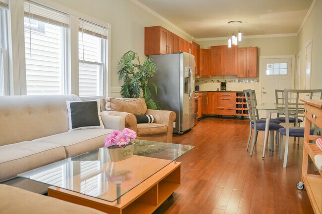 Photo - 1846 N Mozart St Unit Mozart1