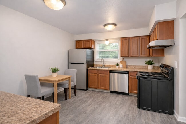 Kitchen + Eating Area