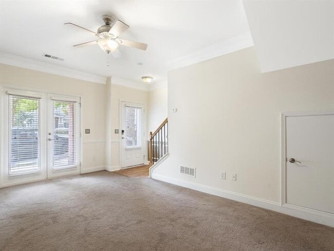 Photo - 205 16th St NW