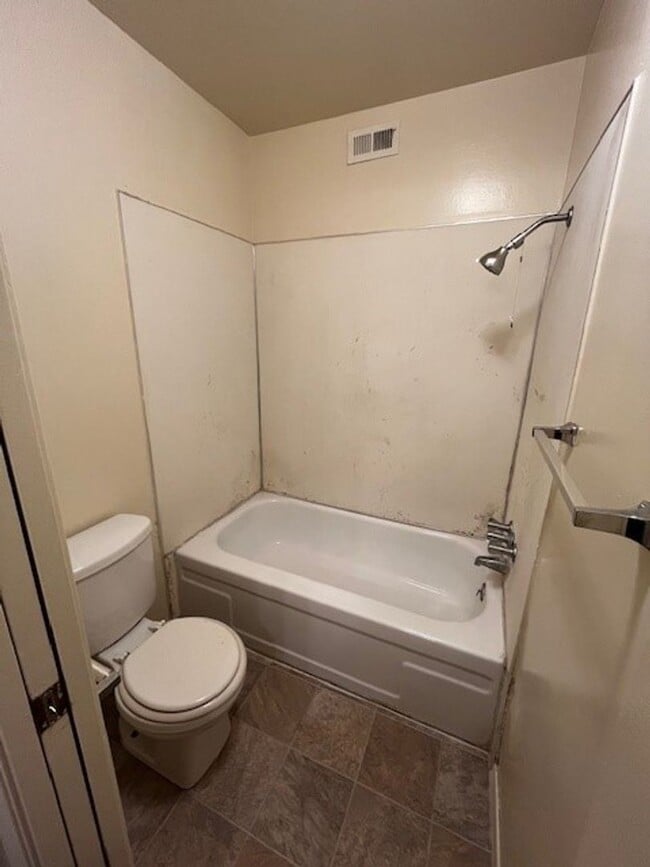 Photo - Edmonton St Unit #A