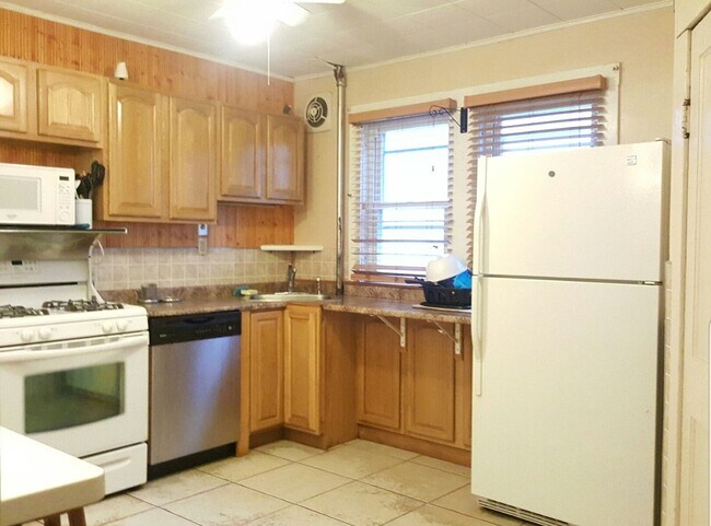 Gabinetes de cocina personalizados - 59 Hooker St Unidad 59