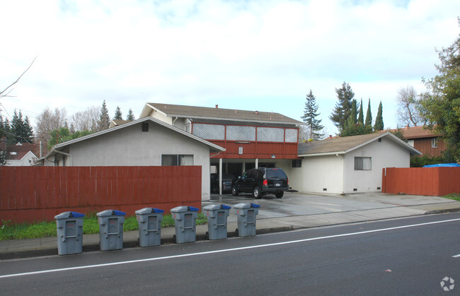 Building Photo - 2010 San Ramon Apartments