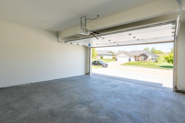 Photo - 4919-4921 Silver Mill Dr. Unidad 4921 Silver Mill Dr.