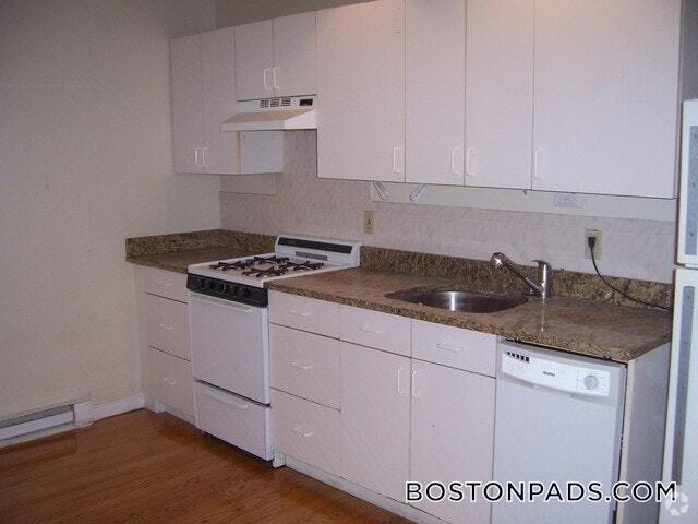 Building Photo - 165 Hemenway St Unit B2 Rental