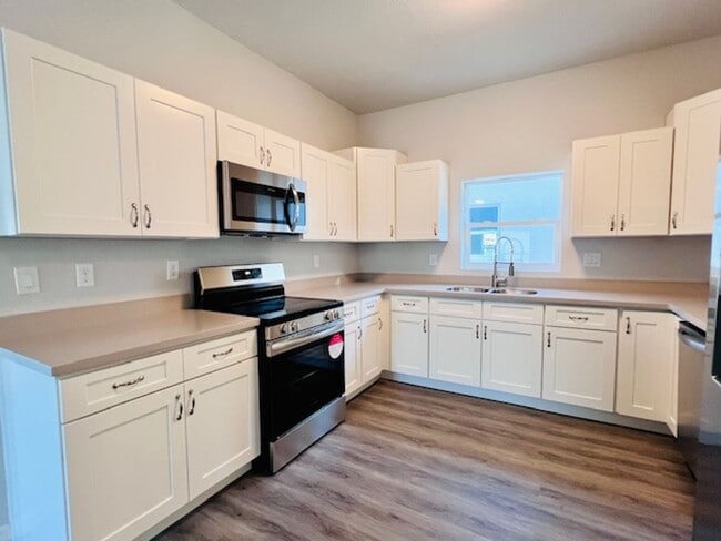 Photo - 3BR/2BA 2024 Build w/ Pool + Gated Community in Sebring