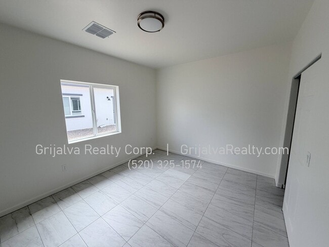 Photo - 4509 S 7th Ave Unit 01