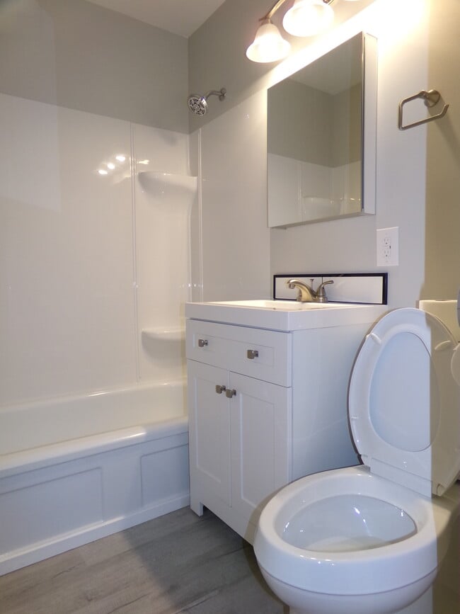 Photo - 1401 E Evanston St