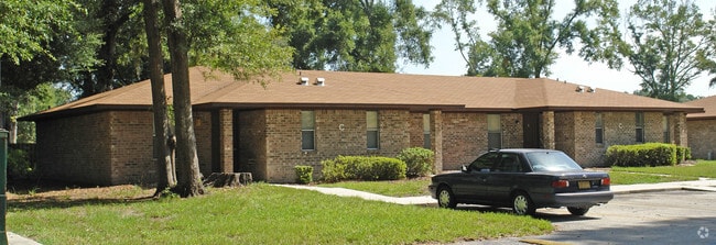 Photo - Hammock Oaks Apartments