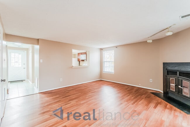 Photo - 265 Red Jade Dr