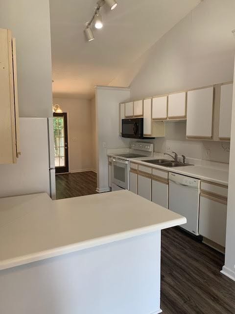 Photo - 1100 Holden Dr