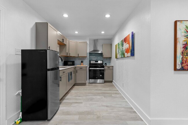 Photo - 412 Harwood St Unit 3