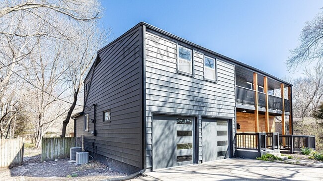 Photo - 7509 Lamar Ave