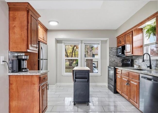 Photo - 302 SE Flagstone Dr