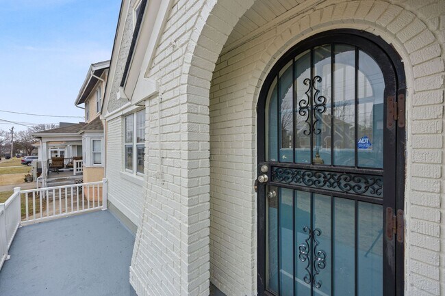 Photo - HYDE PARK - Move In Special! Gorgeous 3BR ... Casa