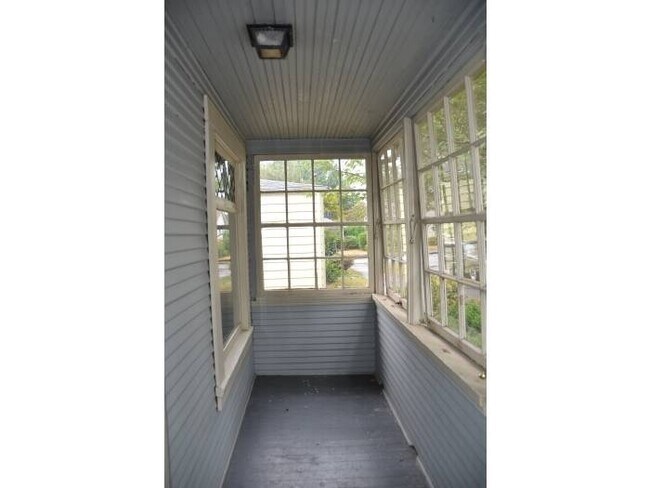 Photo - Adorable Cottage Style Home Near Reed College and Woodstock and Trader Joes.