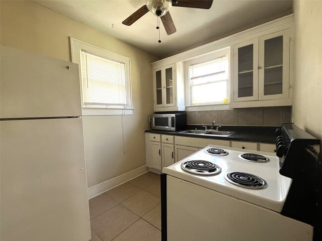 Photo - 714 N 1st St