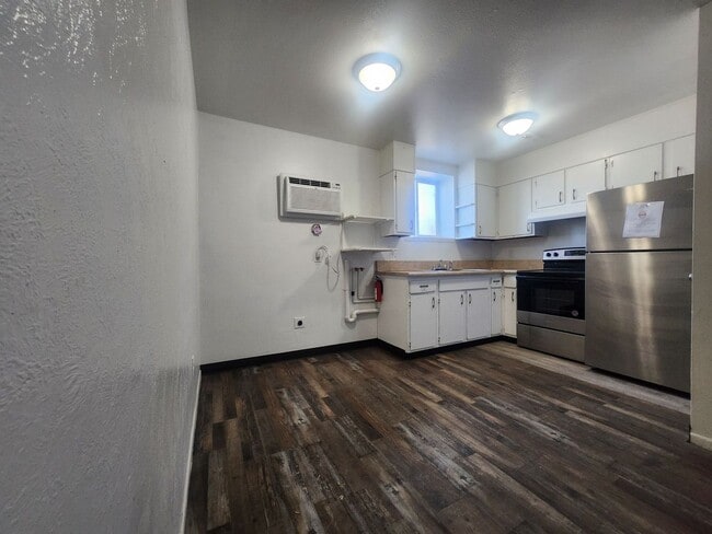 Photo - 3501 Baltimore Ave Unidad 4