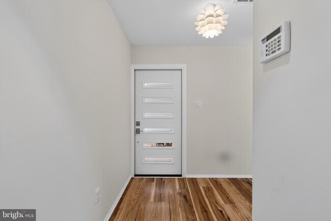 Photo - 4214 Penner Ln