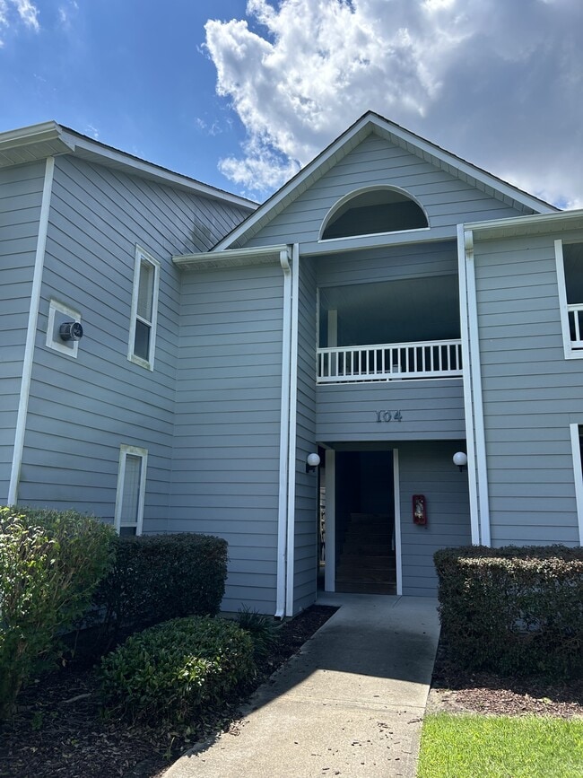 Building Photo - 104 Breezewood Dr Rental