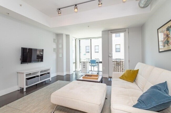 Photo - 257 Northampton St Unidad 412