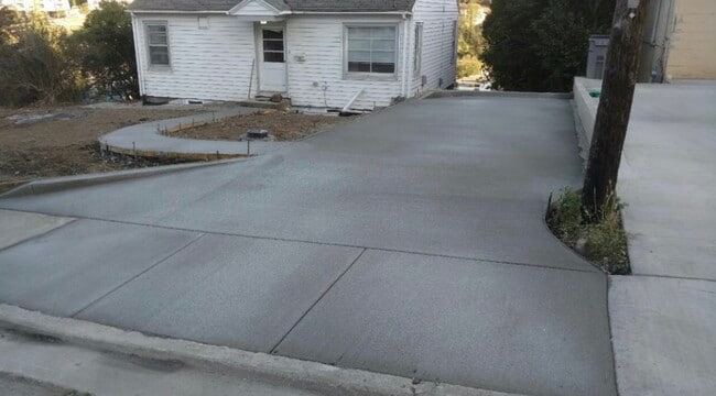 Photo - 225 NW Harrison St