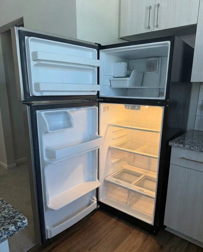 30 Market Point Dr Unit SI FL3-ID1631346P