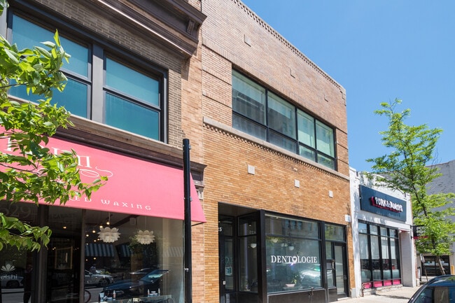 Photo - 1625 N Milwaukee